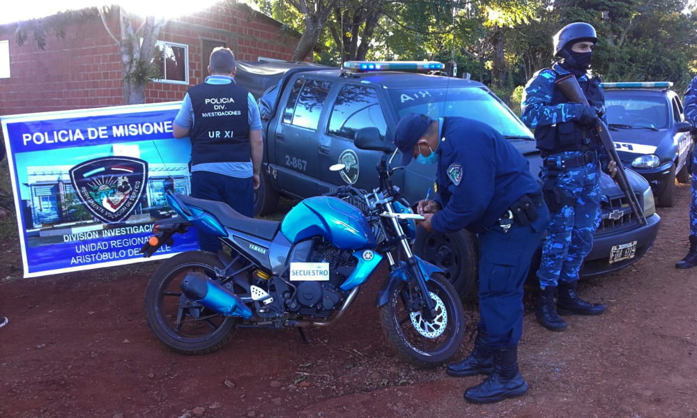 Recuperaron motos y objetos robados tras desmantelar un “aguantadero”