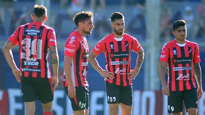 La situación de seis clubes de Primera que podrían perder su equipo entero