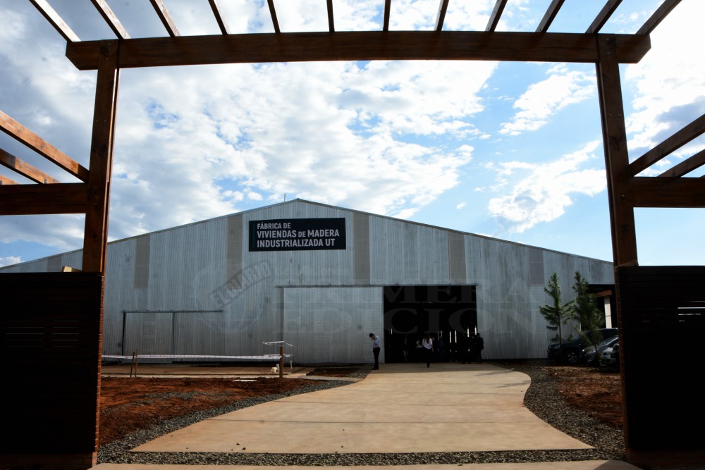 Fábrica de viviendas de madera ejecutará solamente 330 casas
