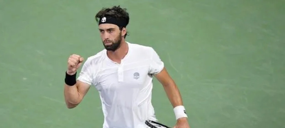 Violencia doméstica: Tenista golpeó a su mujer frente a un menor y fue detenido