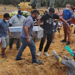 Brasil - El Imperial College de Londres mostró a través de un estudio que Brasil tiene la tasa más alta de contagio de coronavirus en el mundo.