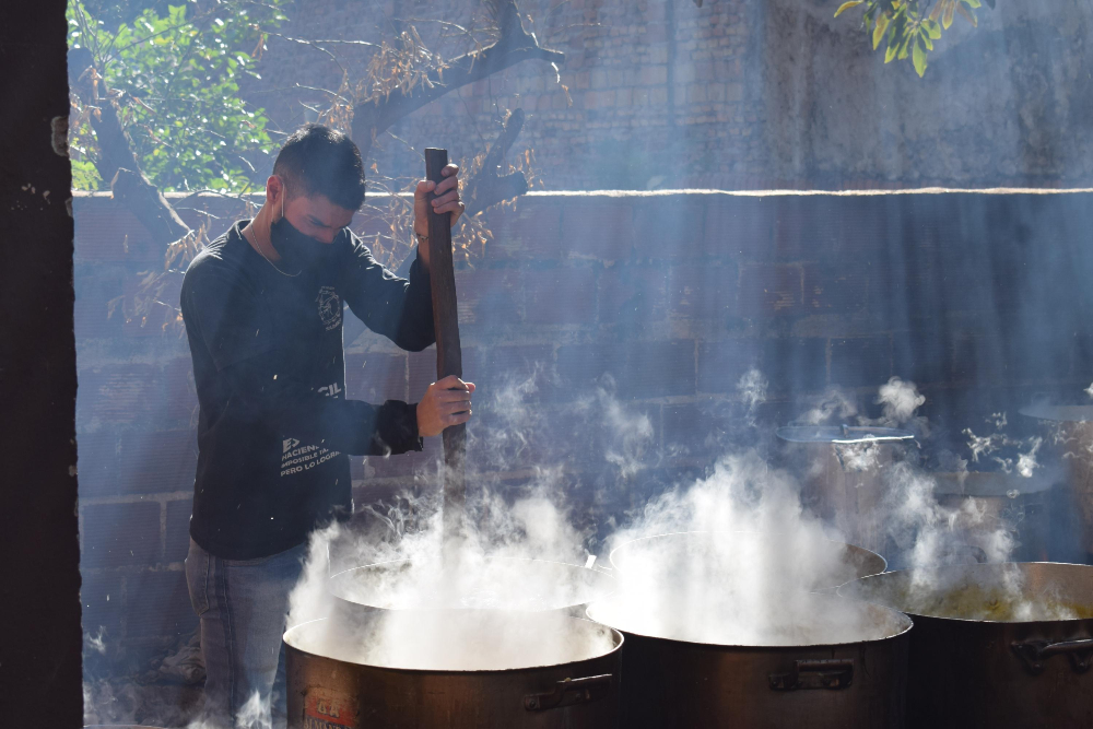Indu Solidaria sigue asistiendo a las familias más necesitadas
