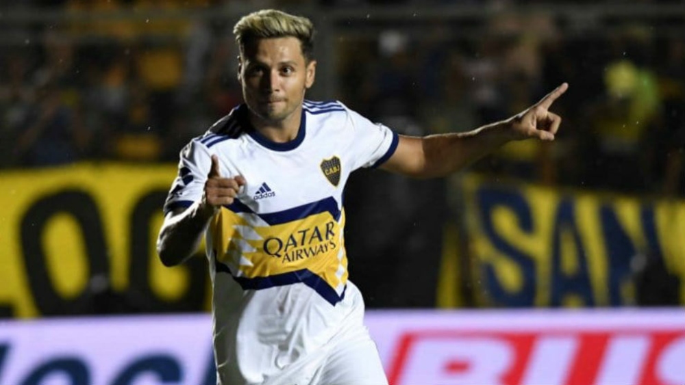 Zárate quiere seguir en Boca, pero el club se toma tiempo para analizar su situación
