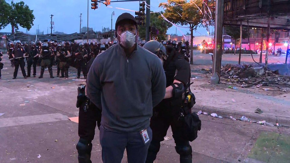 Arrestan en vivo a un reportero de CNN que cubría las protestas en Minneapolis