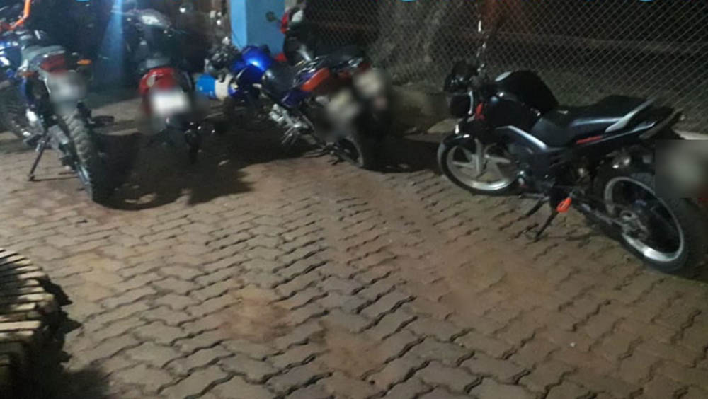 Policías - Motos secuestradas