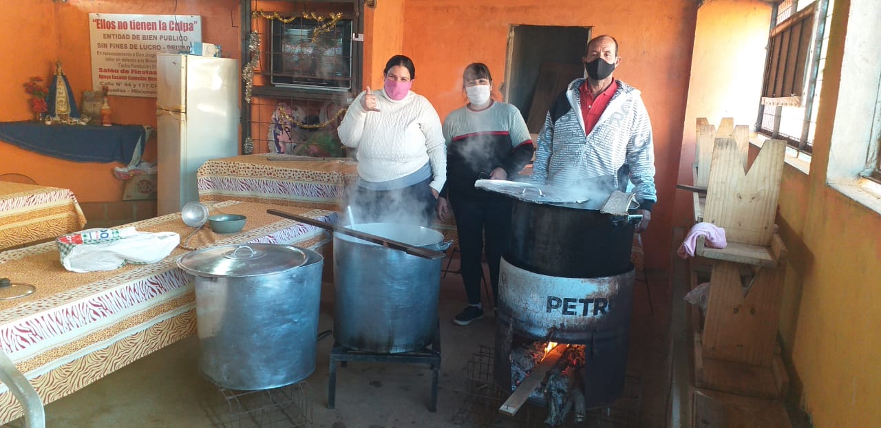 El comedor “Ellos no tienen la culpa” donó más de 300 porciones de locro