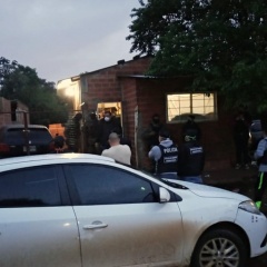 Allanaron un "aguantadero" de Ñu Porá detrás del arma homicida