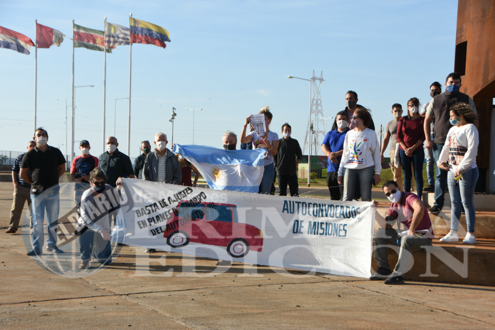 Autoahorristas realizaron un bocinazo en Posadas