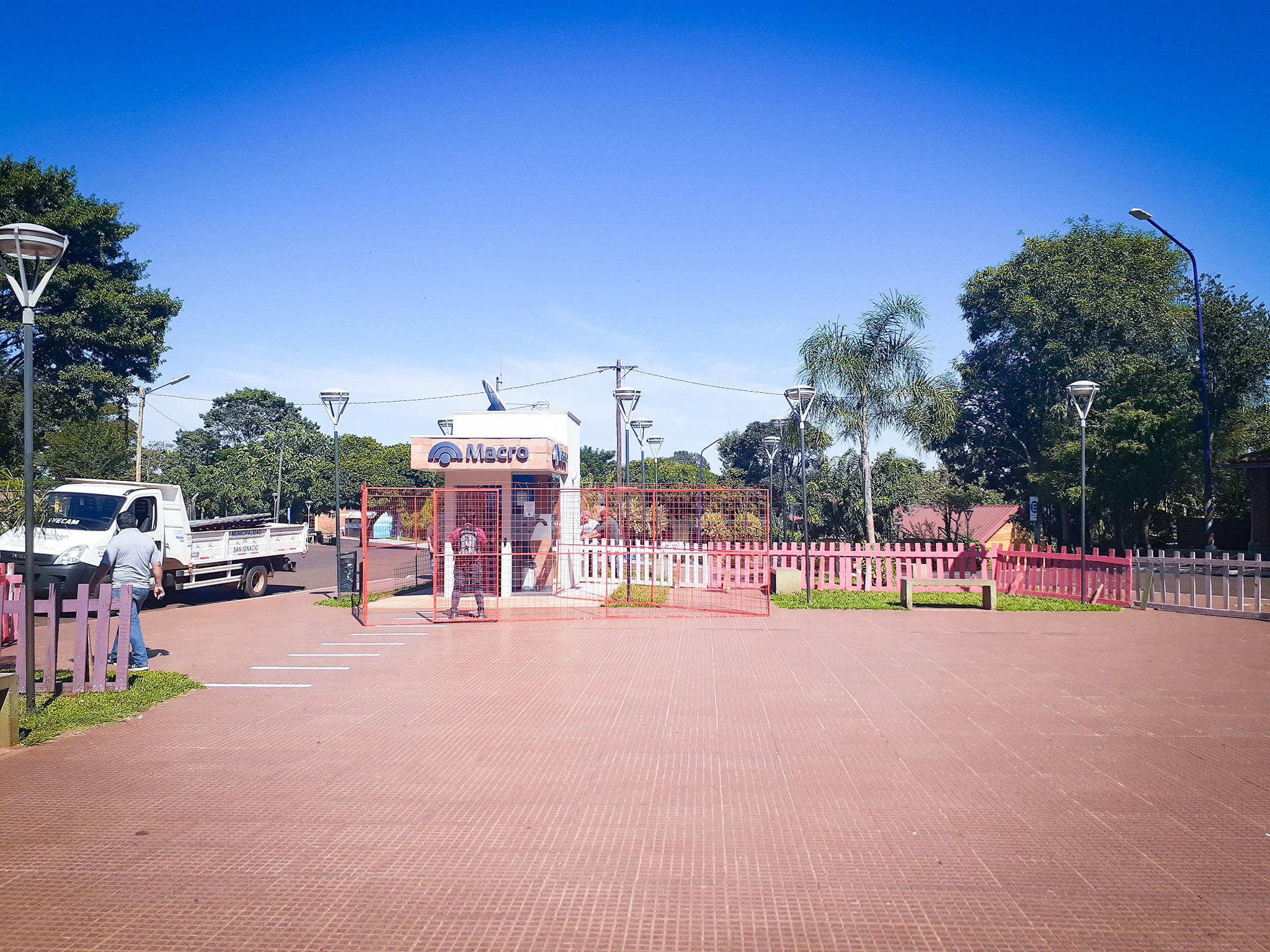 San Ignacio bloqueó el acceso a los cajeros de 18 a 6 horas