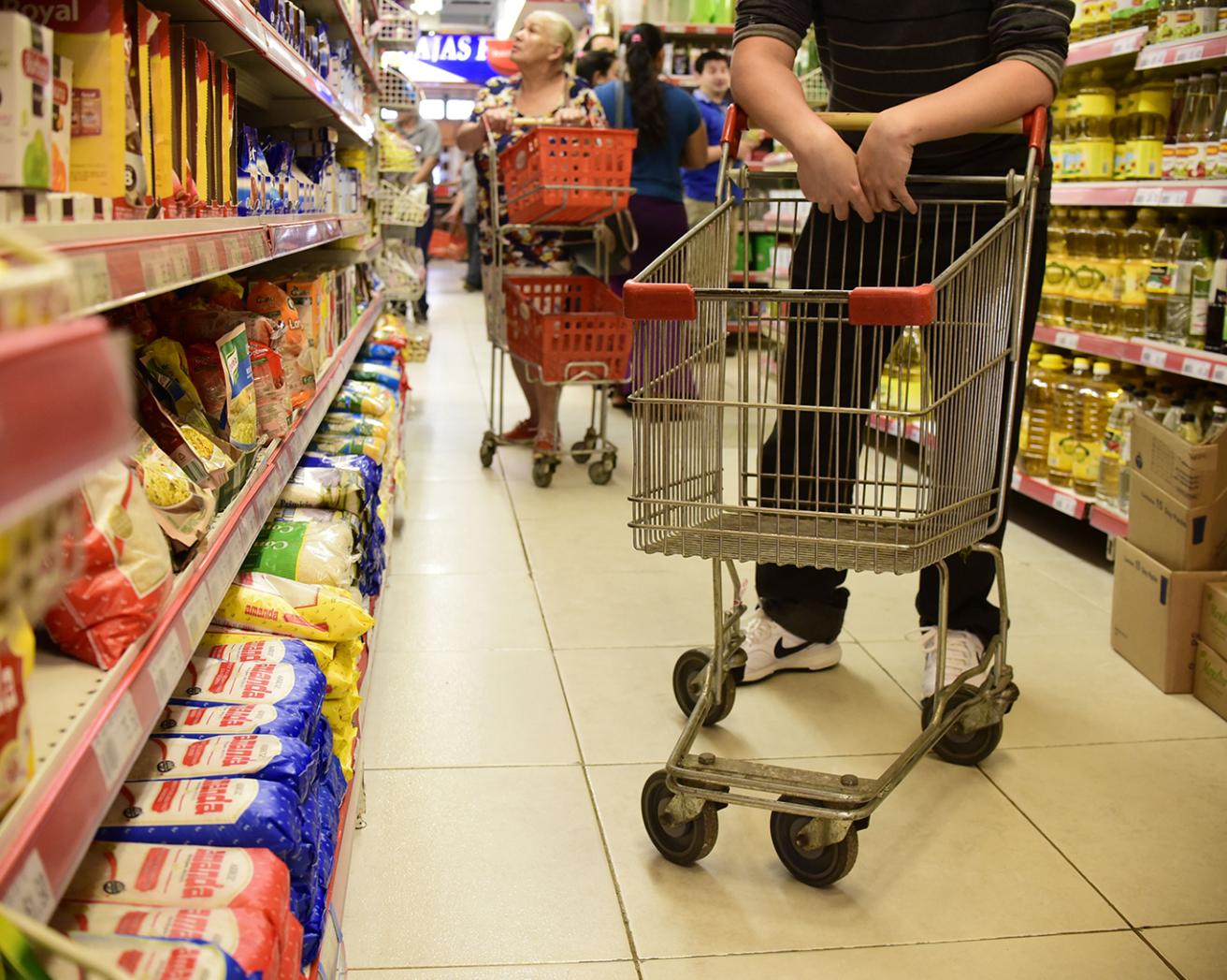 Las ventas minoritas en mayo cayeron más del 50% anual