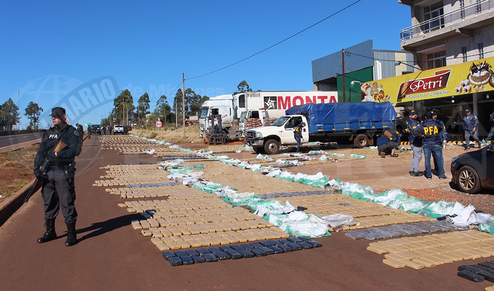 SANTA HELENA. El viernes 4 de agosto de 2017 bajo órdenes del juez federal José Luis Casals la PFA allanó el galpón sobre la colectora de la autovía en Garupá y secuestró 4.070 kilogramos de cannabis sativa.