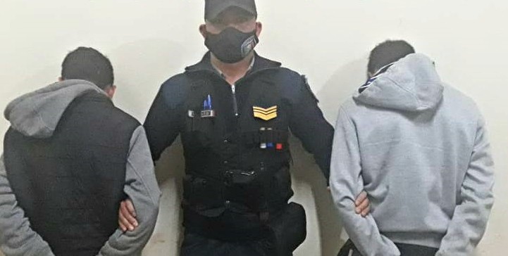 Robaron en una cooperativa, intentaron vender los objetos y fueron detenidos