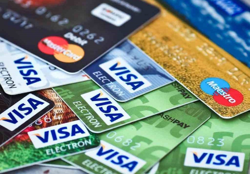 Presentan proyecto para suspender los intereses de las tarjetas de crédito