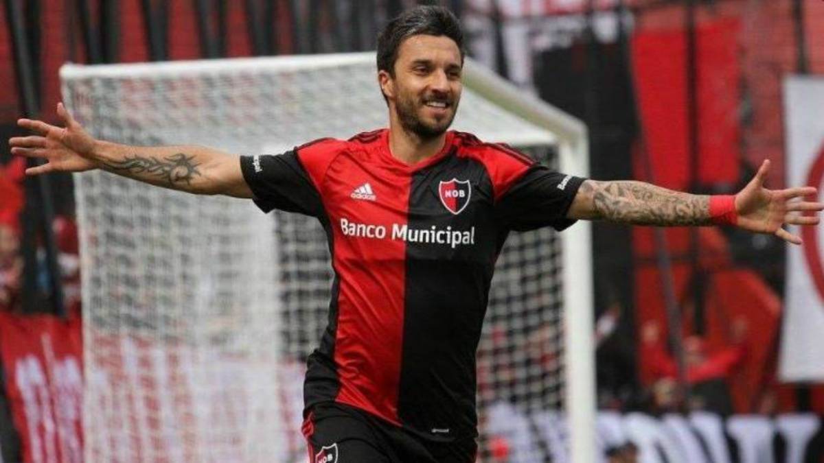 Newell’s oficializó el regreso del delantero Nacho Scocco