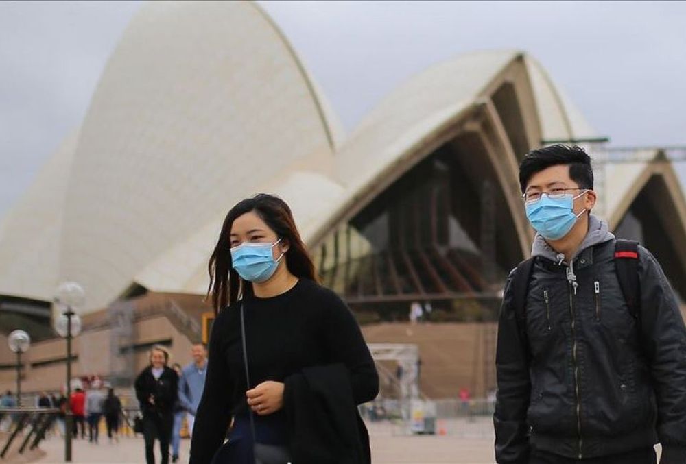 Más de 300.000 australianos harán cuarentena total por un mes