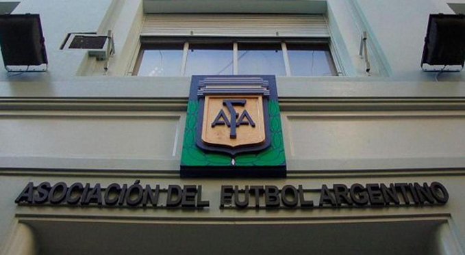 La Comisión Médica de AFA pule protocolos para la vuelta del fútbol