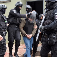 Uno de los detenidos declaró que un auto y las armas son de Rojas