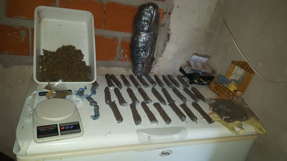 Condenan a pareja por vender “narcopicolés”