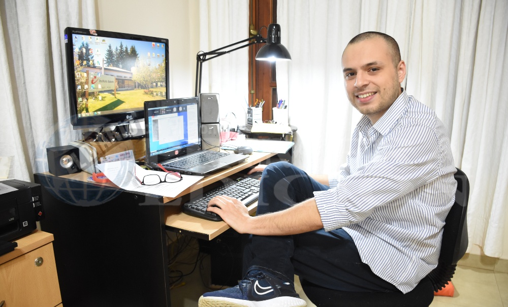 Mauricio, ingeniero nuclear vía Zoom