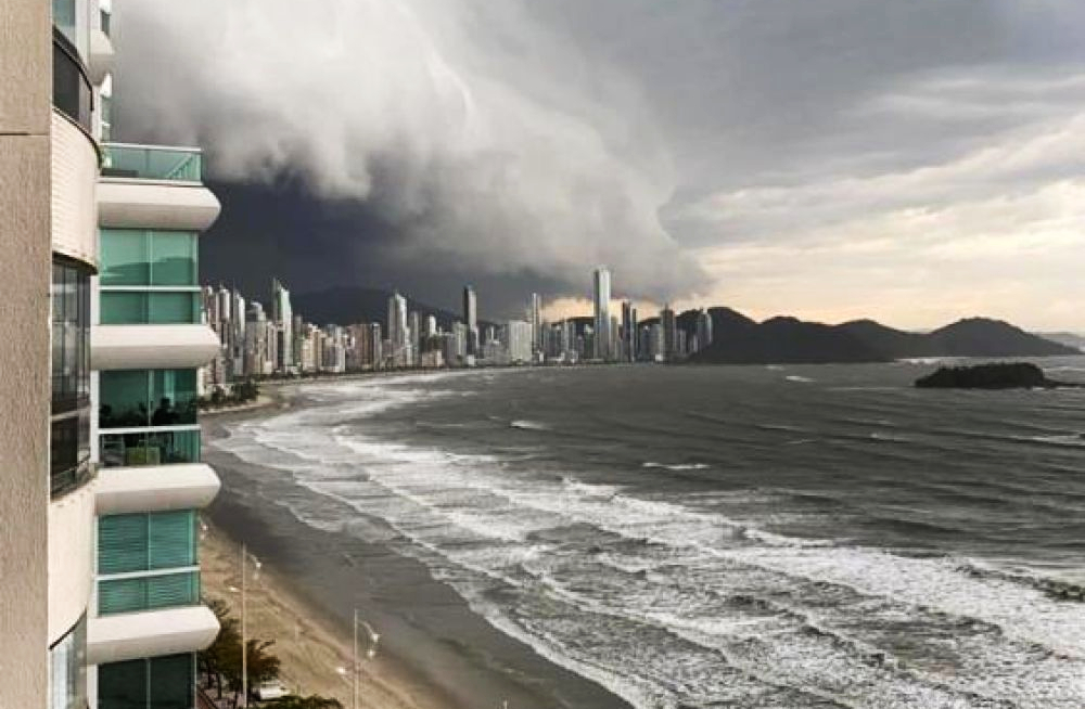 El fenómeno “bomba ciclónica” deja 10 muertos en el sur de Brasil
