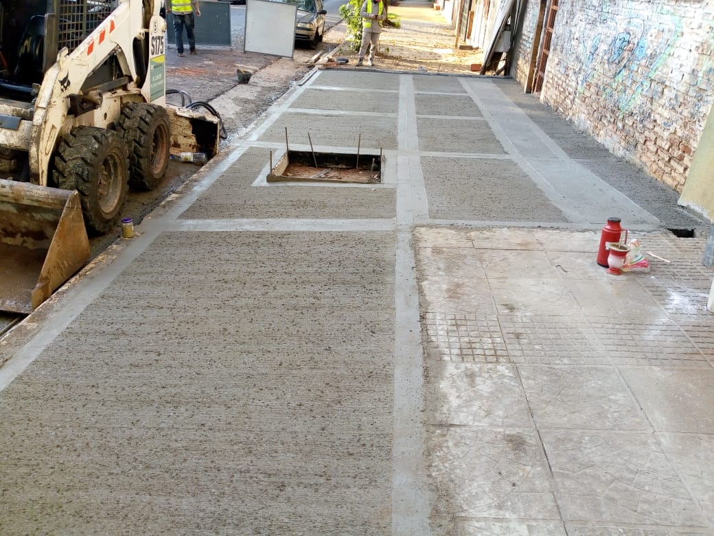 Posadas: reparan veredas en calle Jujuy