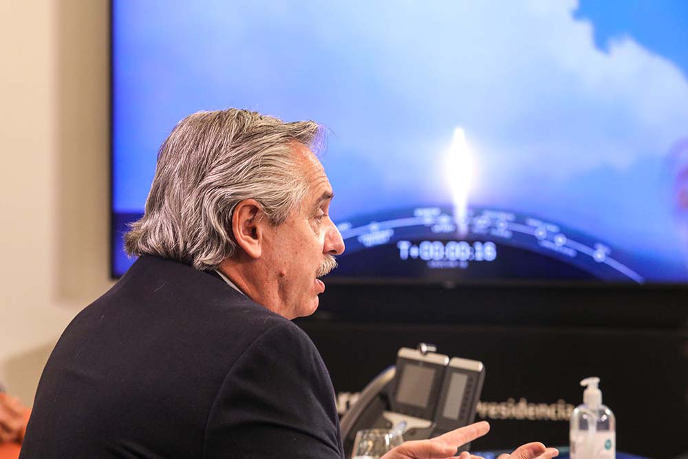 Alberto Fernández - satélite Saocom1B