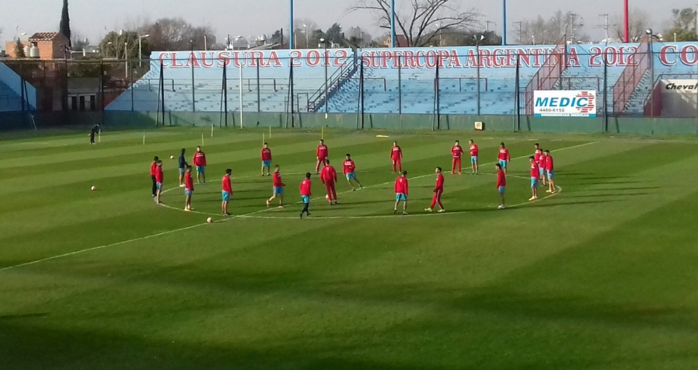 Más positivos en el fútbol: Arsenal anunció tres casos de coronavirus