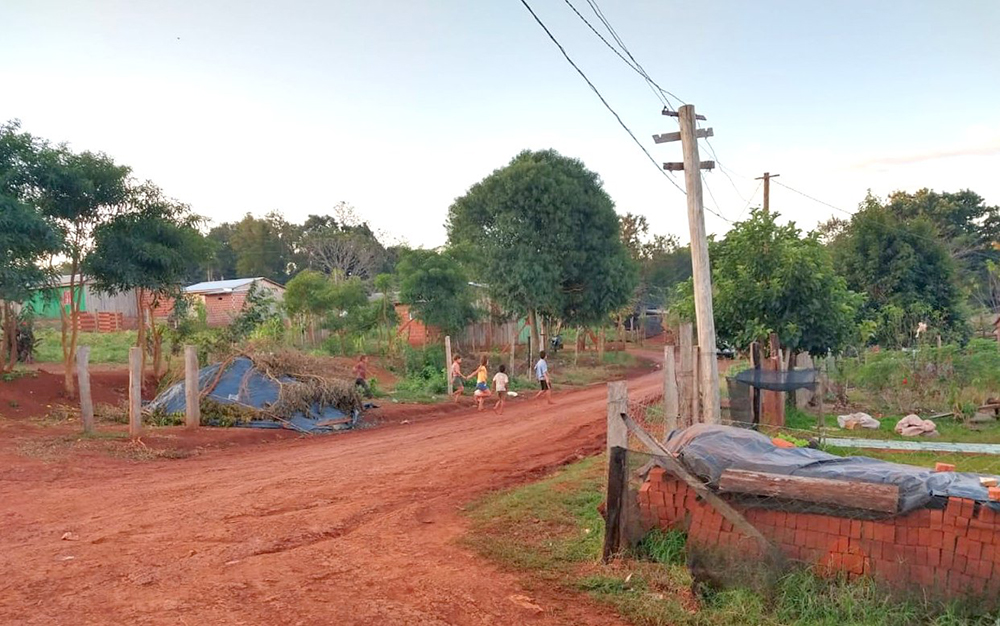 Barrio Felipe II de Wanda - reclamo por servicios básicos de luz y agua
