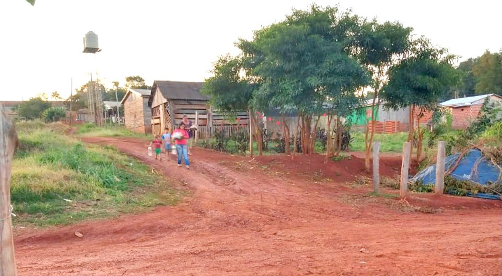 Barrio Felipe II de Wanda - reclamo por servicios básicos de luz y agua