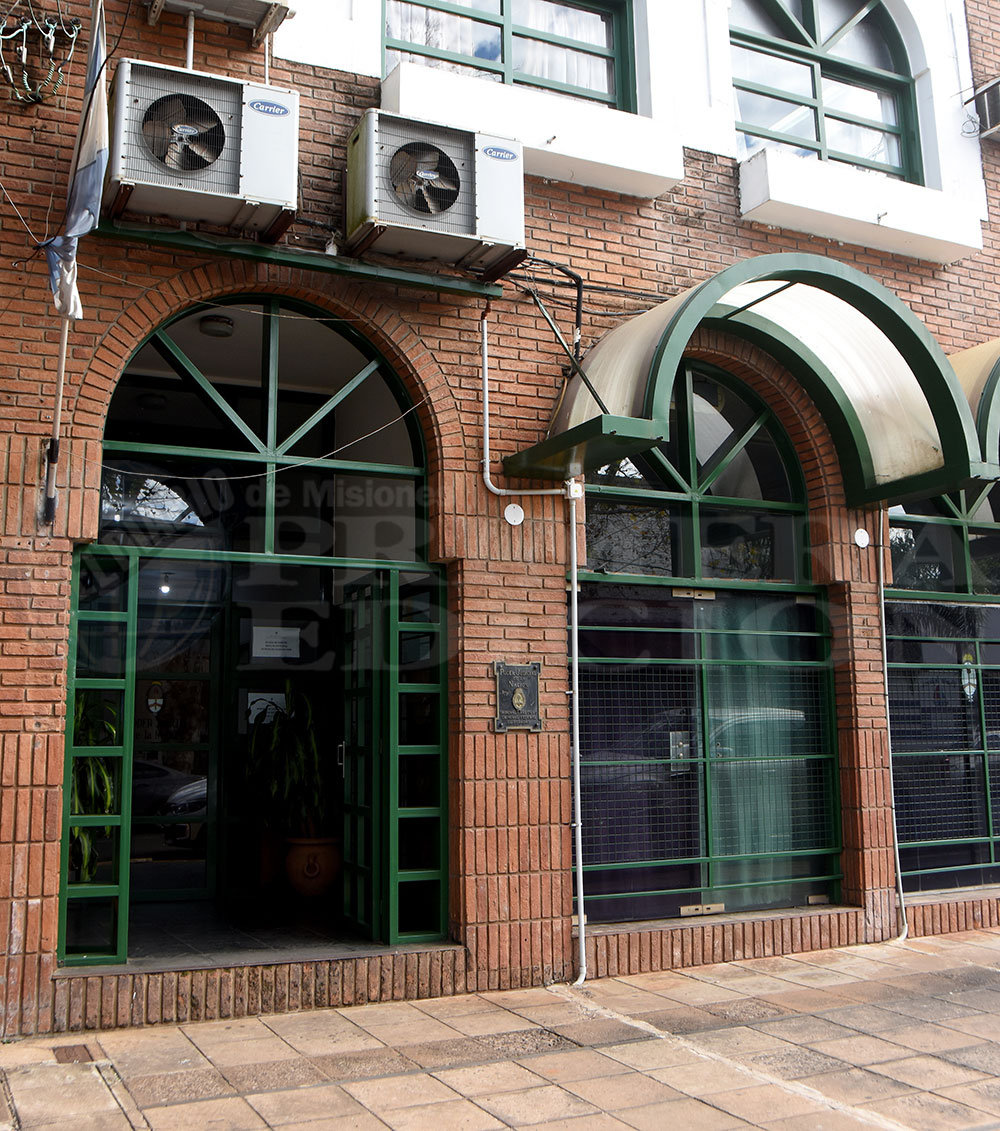 Condenaron a madre e hijo por transportar marihuana en un Audi