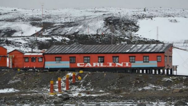 La única sala de cine de la Antártida reabrió sus puertas en la Base Carlini