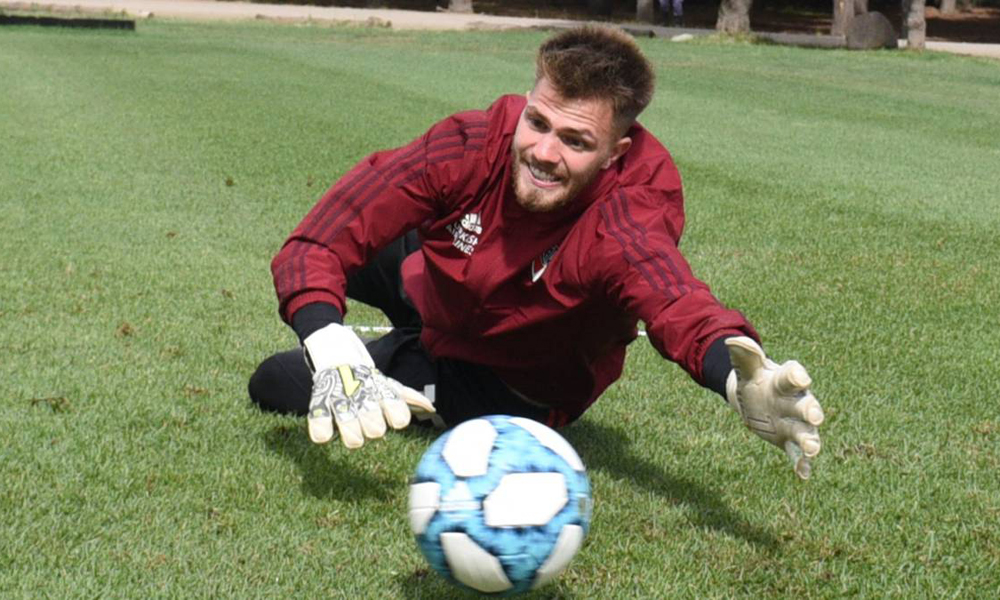 River: Centurión volvió a dar positivo y seguirá en casa