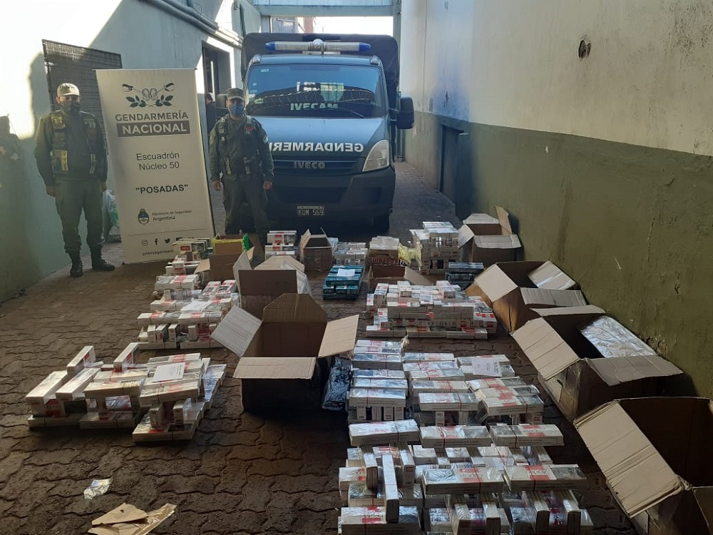 Secuestraron marihuana, cigarrillos y autos por más de 2 millones de pesos