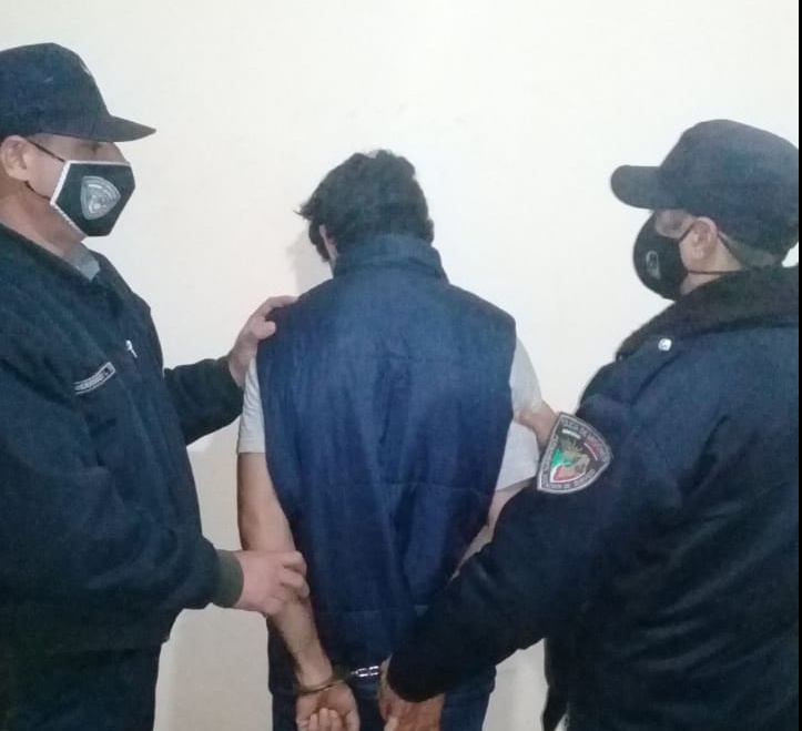 Tres policías heridos a perdigonazos por acusado de violencia familiar