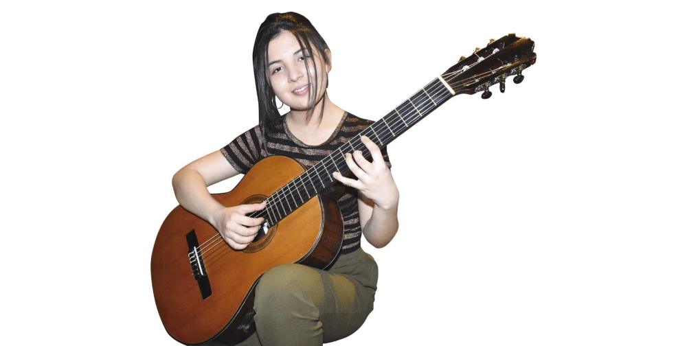 Marta Lerra, la concertista de guitarra que es promesa de la música misionera