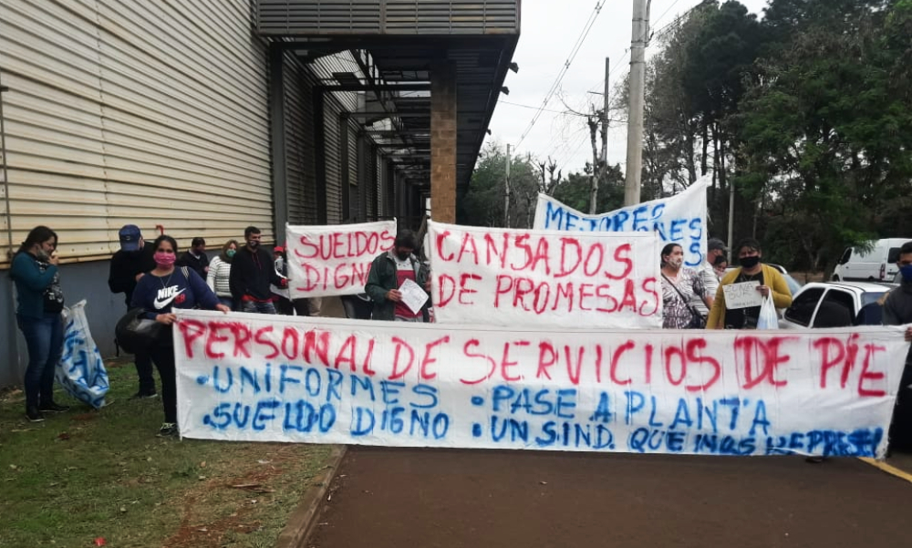 Porteros autoconvocados se manifestaron frente al Sindicato No Docente