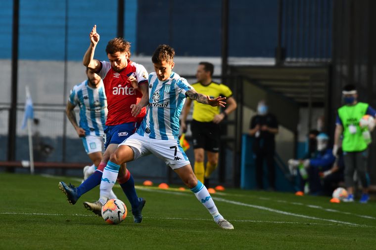 Libertadores: Racing sintió la falta de ritmo y cayó de local