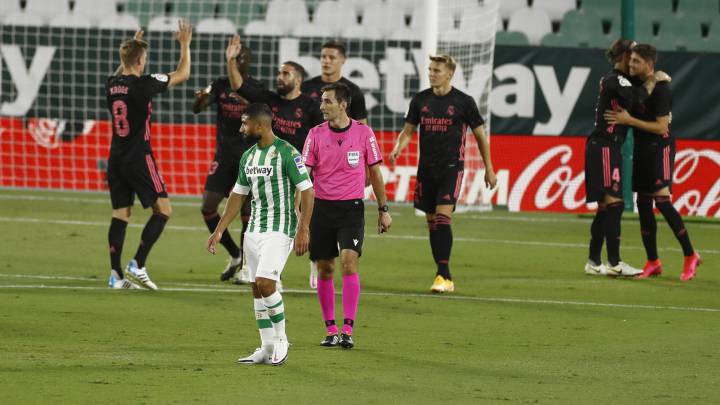 Con polémica, Real Madrid remontó el partido y venció a Betis