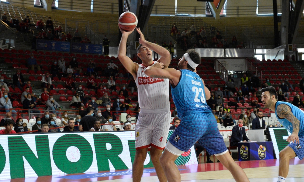 Buen estreno de Scola en Liga A de Italia con triunfo de Varese