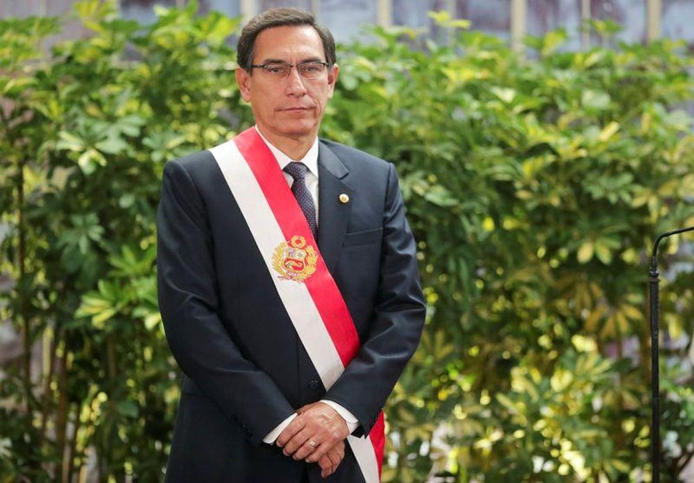 Perú: militares se despegan de pedido de destitución de Vizcarra