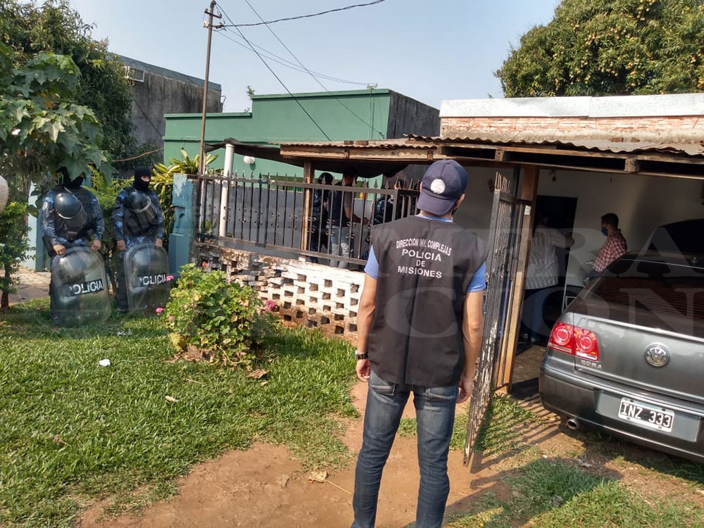 Descubren arsenal en una vivienda y detuvieron a presunto vendedor