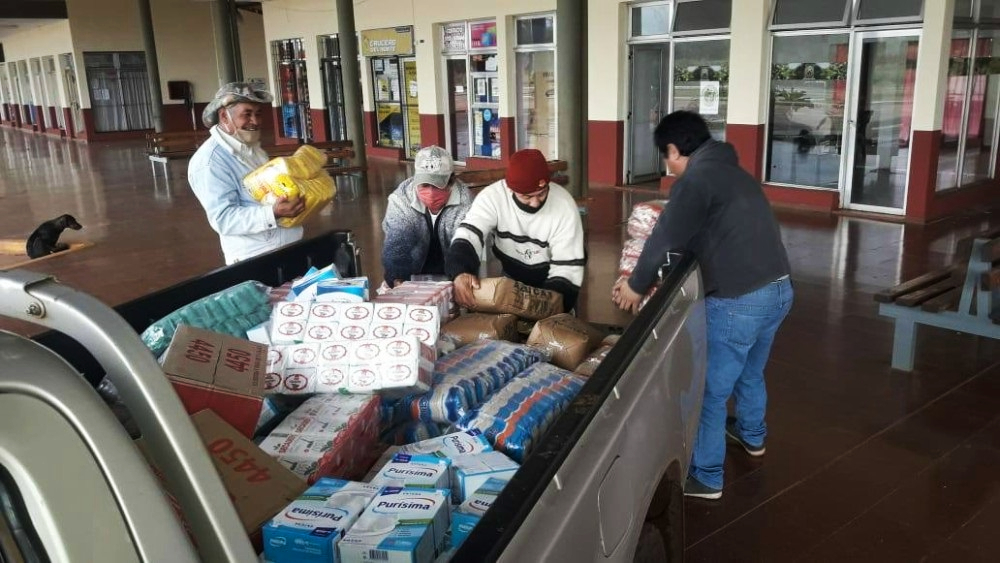 Entregaron un subsidio en mercaderías a tareferos de Wanda