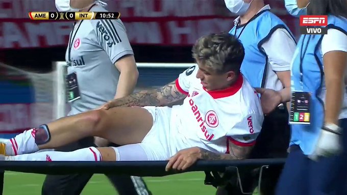 Eliminatorias: Saravia sufre “grave” lesión en la rodilla