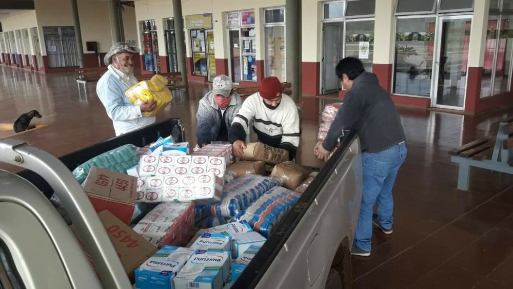 Entregaron subsidio en mercaderías a tareferos de Wanda