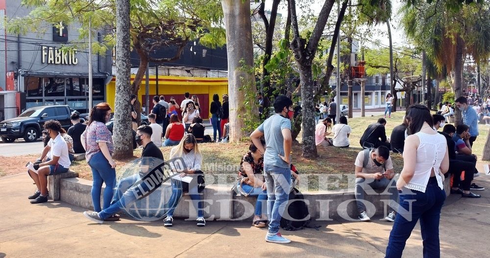 Decenas de postulantes se presentaron por puestos laborales