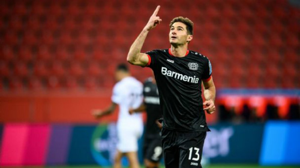 Bundesliga: el argentino Alario marcó dos goles para el triunfo de Bayer Leverkusen