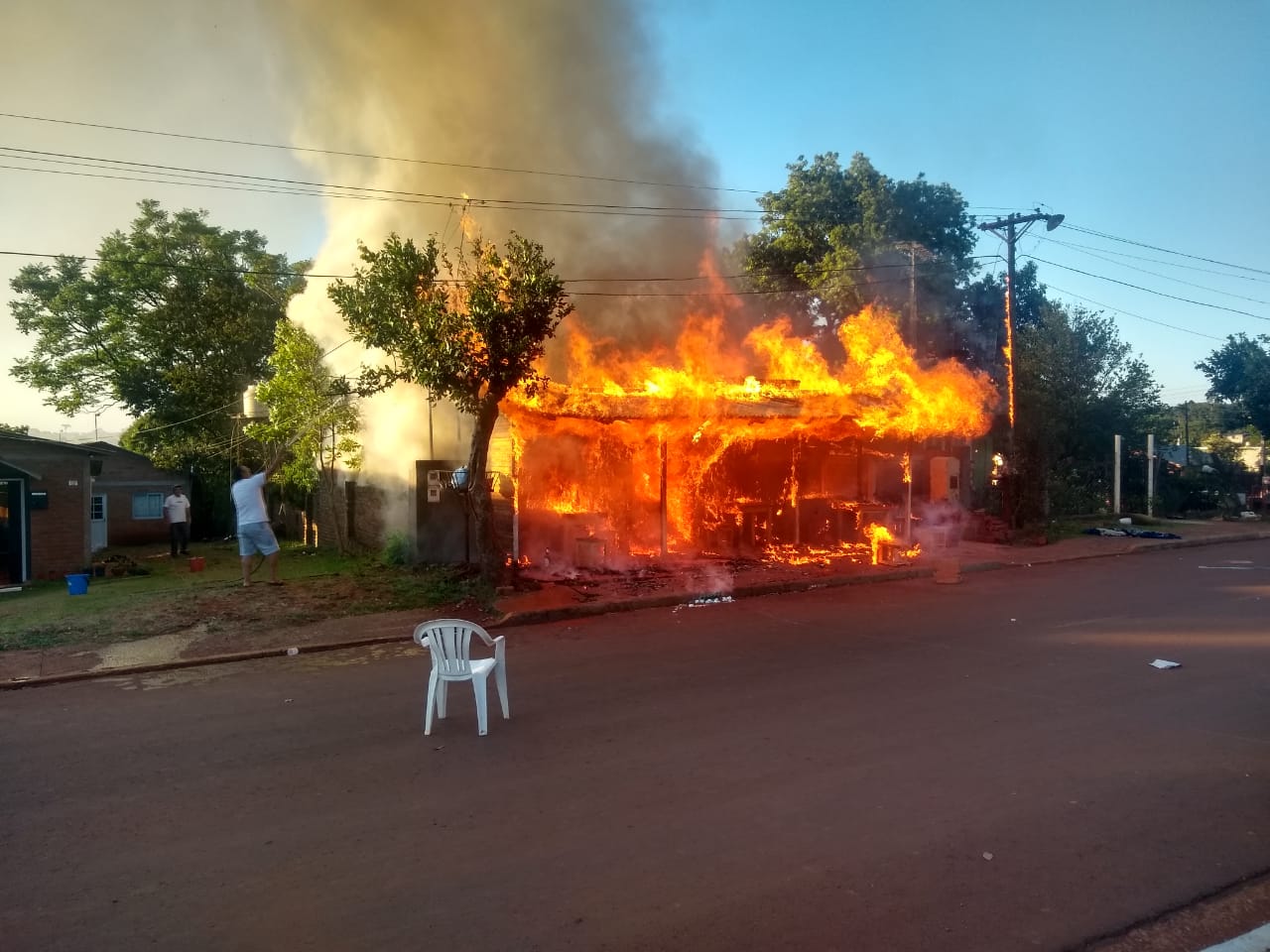 Un incendio consumió por completo una vivienda en San Vicente