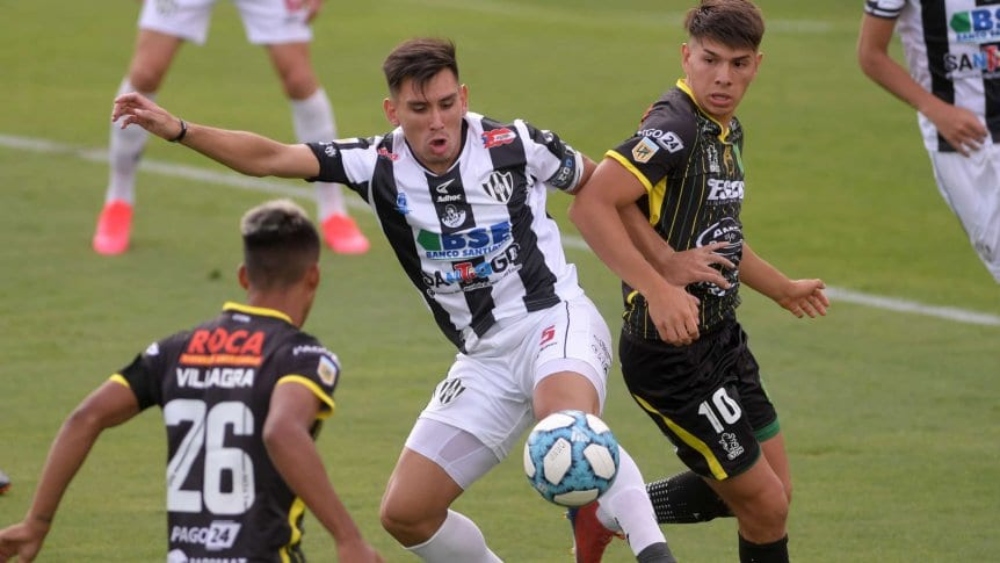 En el arranque de la jornada, Central Córdoba venció a Defensa y Justicia