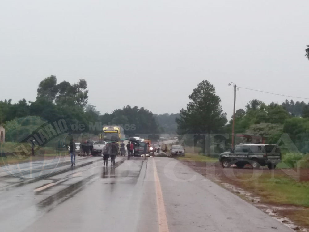 Tabacaleros volvieron a cortar la ruta 14 en San Vicente