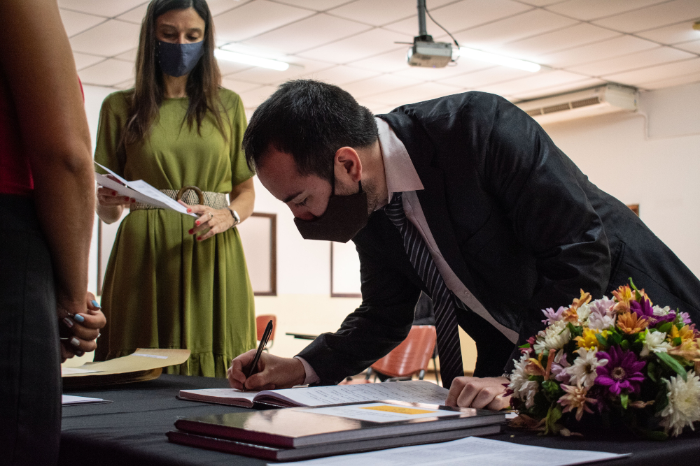 La UGD entregó títulos a 412 nuevos profesionales